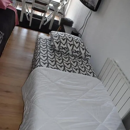 105 - T2 - 5 Pers - Proche