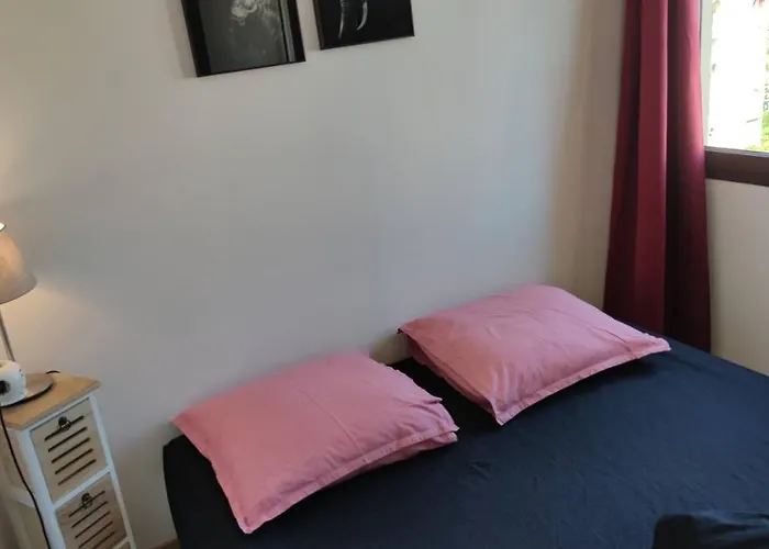 105 - T2 - 5 Pers - Proche *